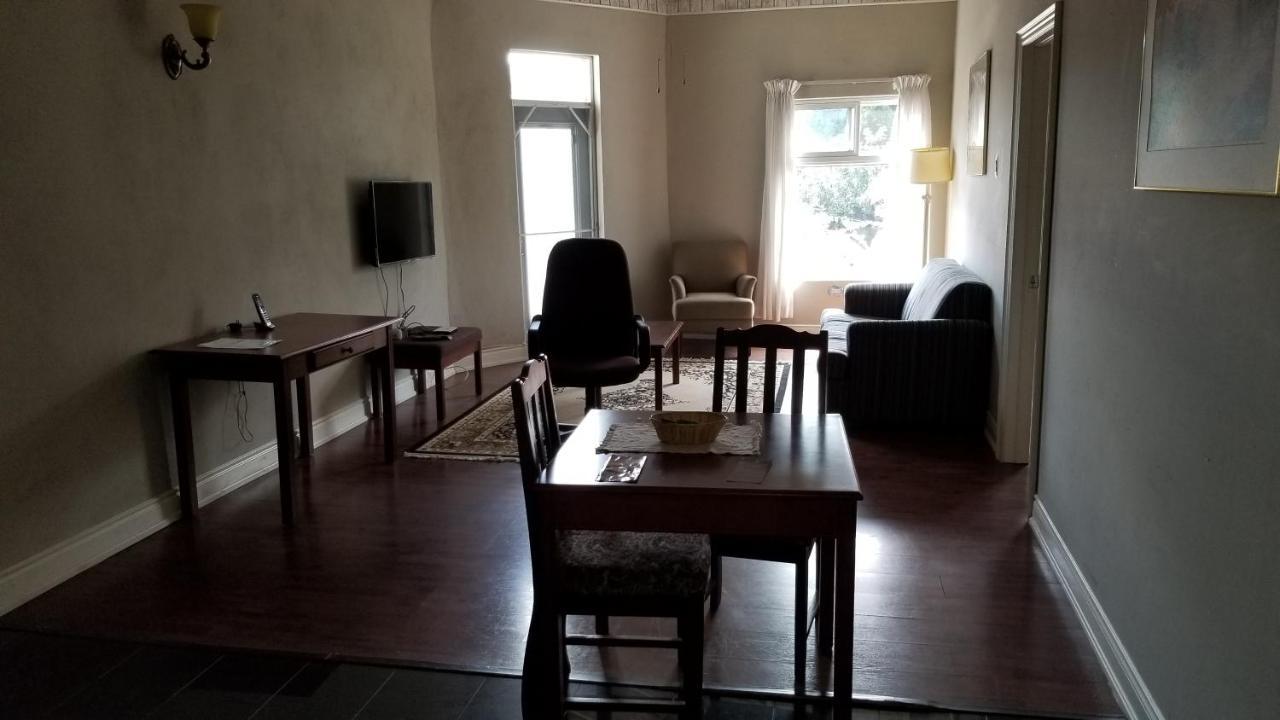 Guest House Villa Mishkan Runaway Bay Exterior foto
