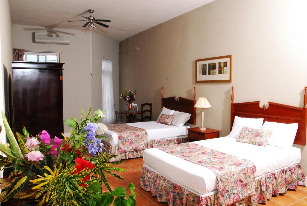 Guest House Villa Mishkan Runaway Bay Quarto foto